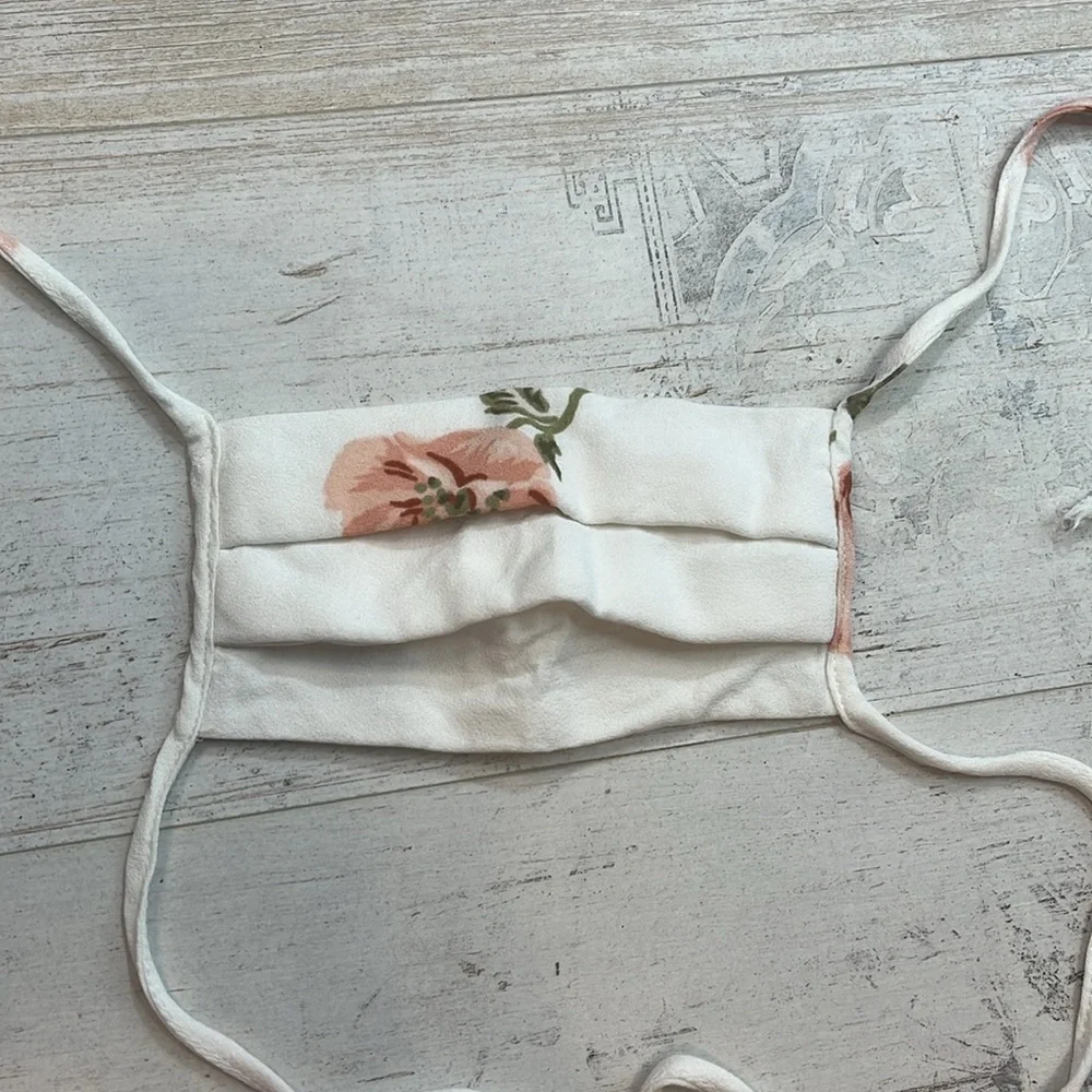 Reformation White Pink Floral Print Face Mask